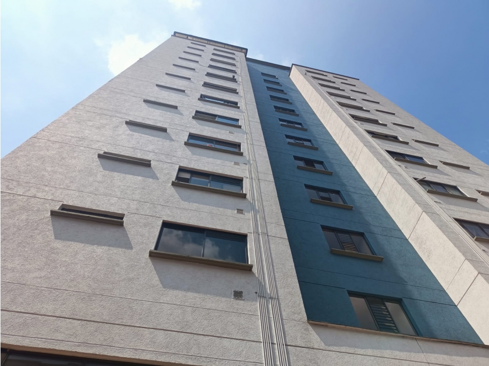VENDO PENTHOUSE DE 300M2 CON HERMOSA VISTA A LA CIUDAD — foto 2