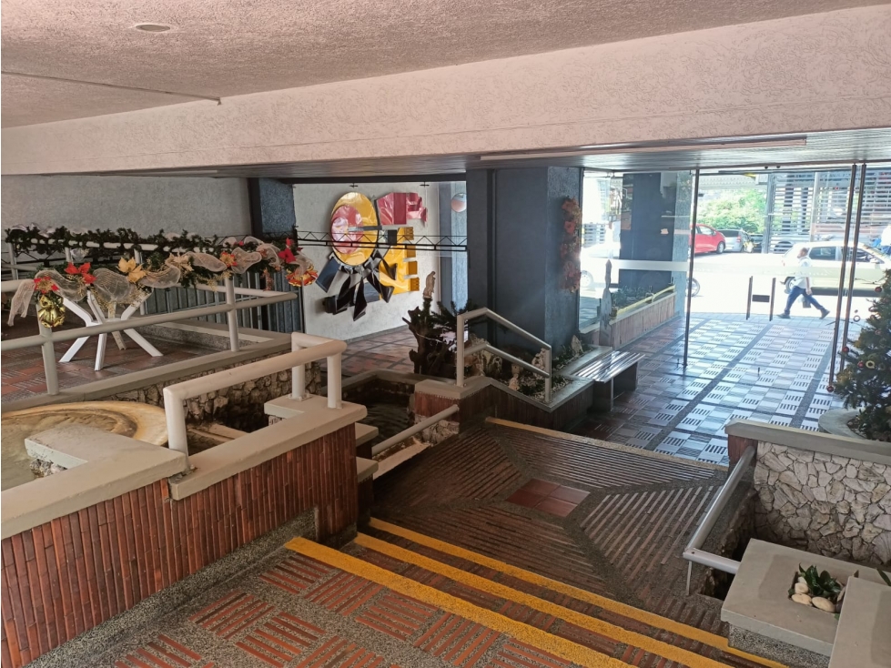 VENDO PENTHOUSE DE 300M2 CON HERMOSA VISTA A LA CIUDAD — foto 4