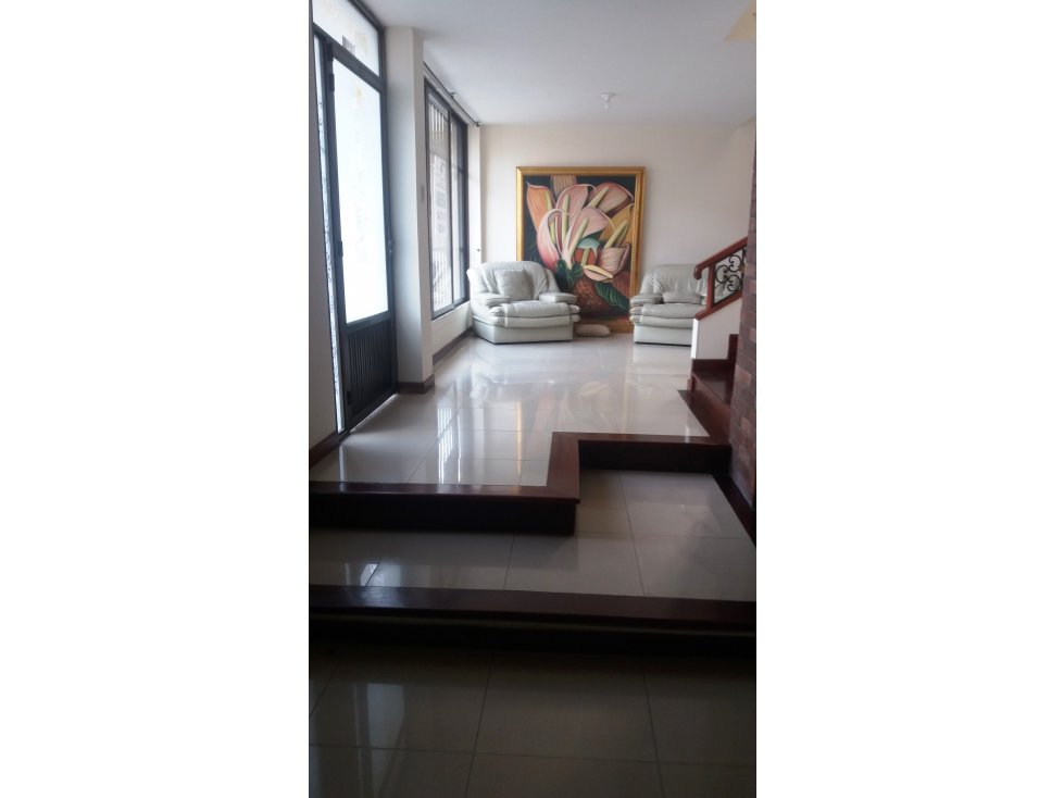 SE VENDE CASA EN PINARES - 3