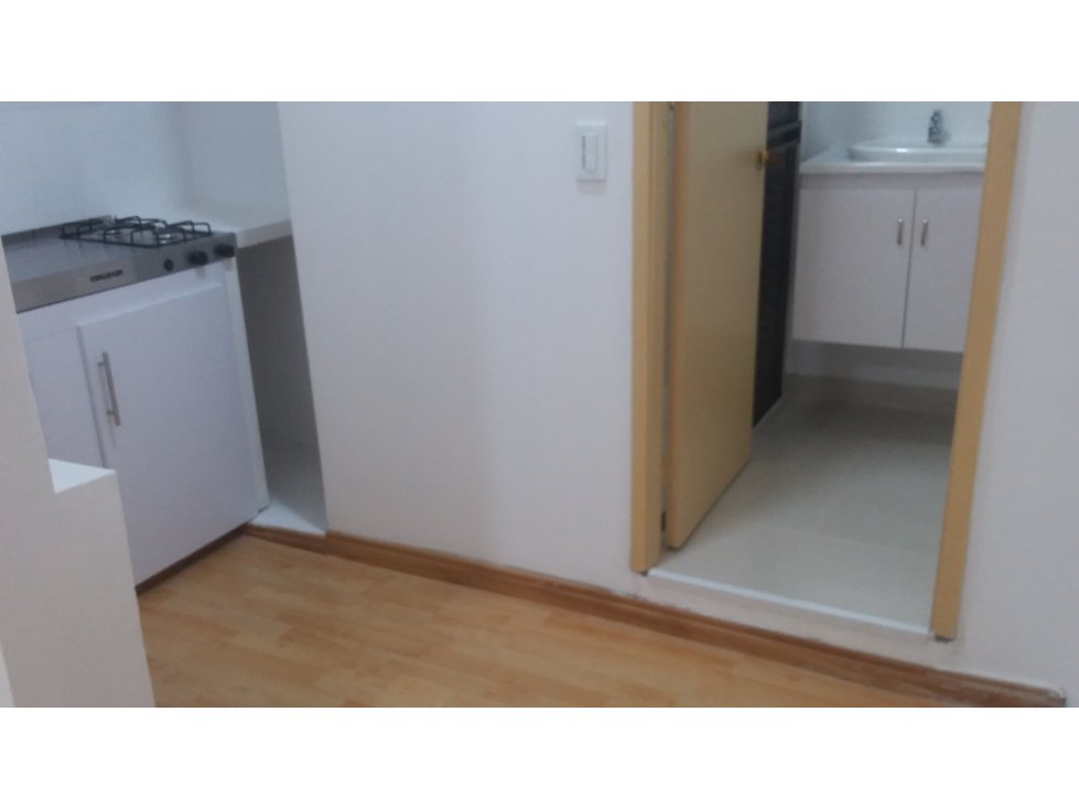 Arriendo aparta estudios servicios incluidos en el centro de Pereira — foto 3