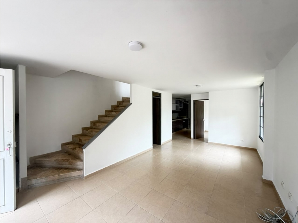 CASA EN VENTA BIEN UBICADA EN LA AV SUR — foto 2