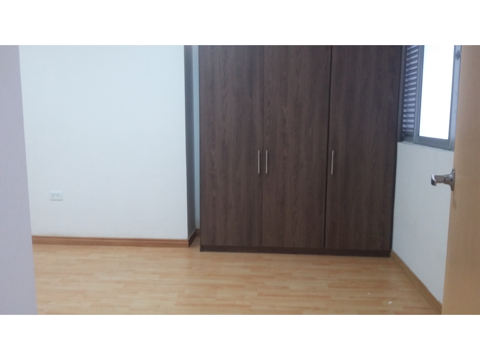 Arriendo aparta estudios servicios incluidos en el centro de Pereira — foto 4