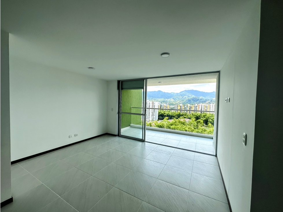 VENDO AMPLIO Y HERMOSO APARTAMENTO CON DEPOSITO — foto 2