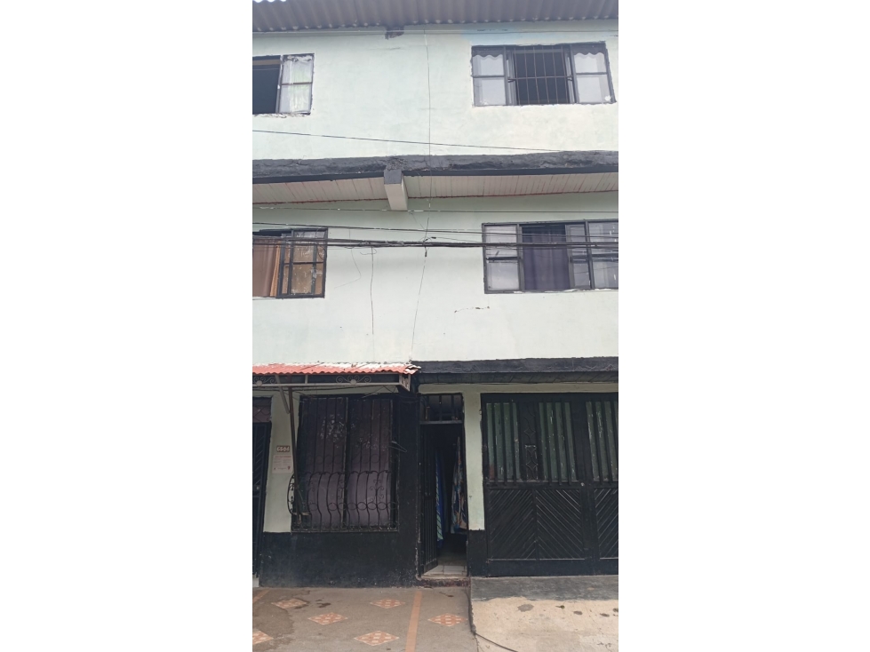 VENDO CASA EN CUBA DISTRIBUIDA EN 17 APARTAMENTOS — foto 3
