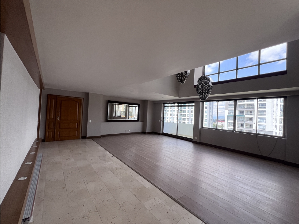 Se VENDE Penthouse en La Castellana