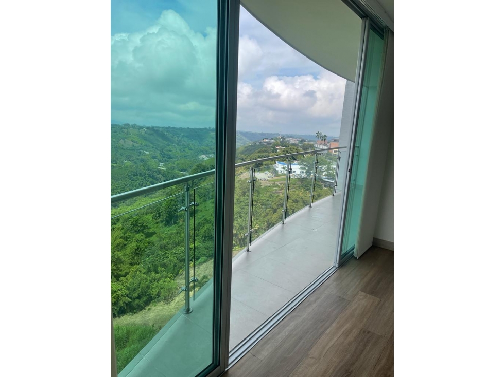 Se VENDE apartamento en la Av. Centenario — foto 4