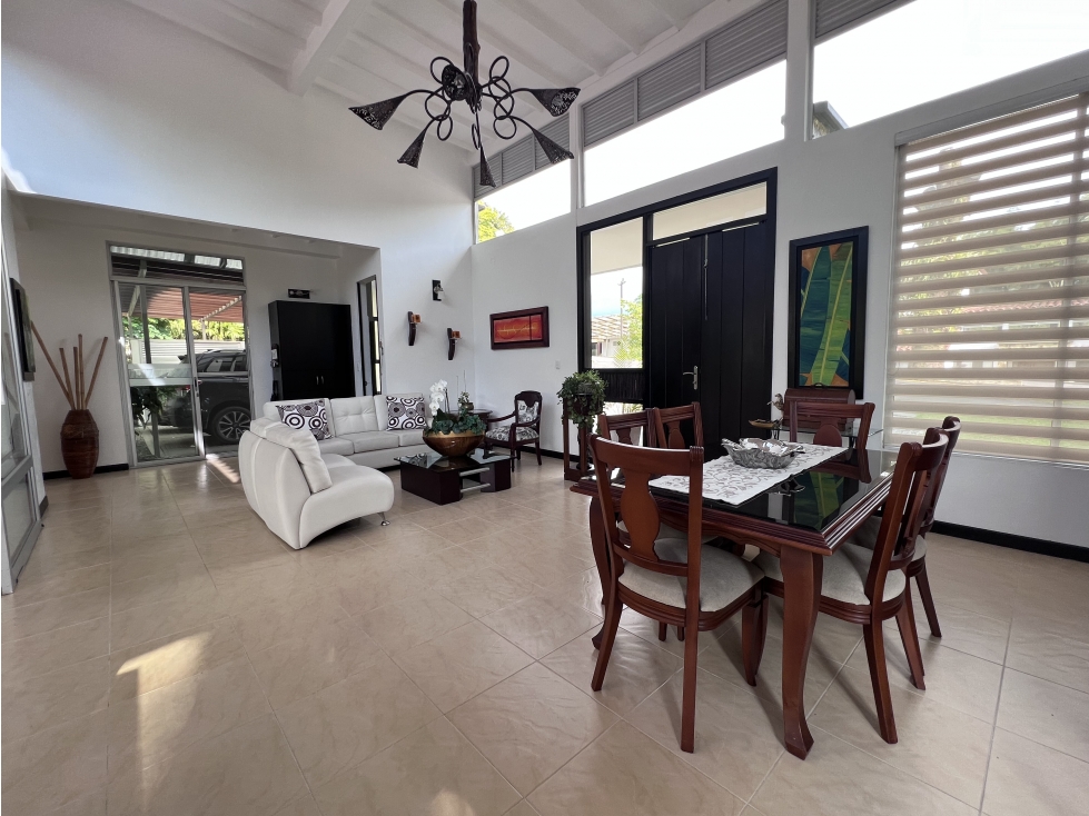 Se VENDE Casa Campestre vía El Edén