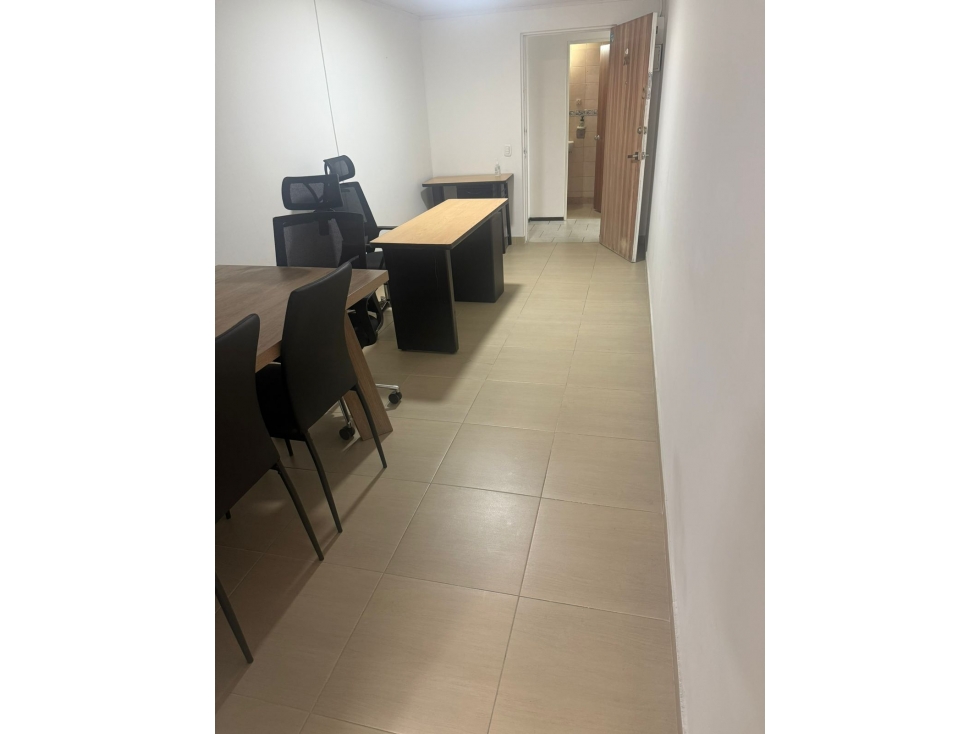 Oficina en arriendo Bogotá frente a Unicentro — foto 2