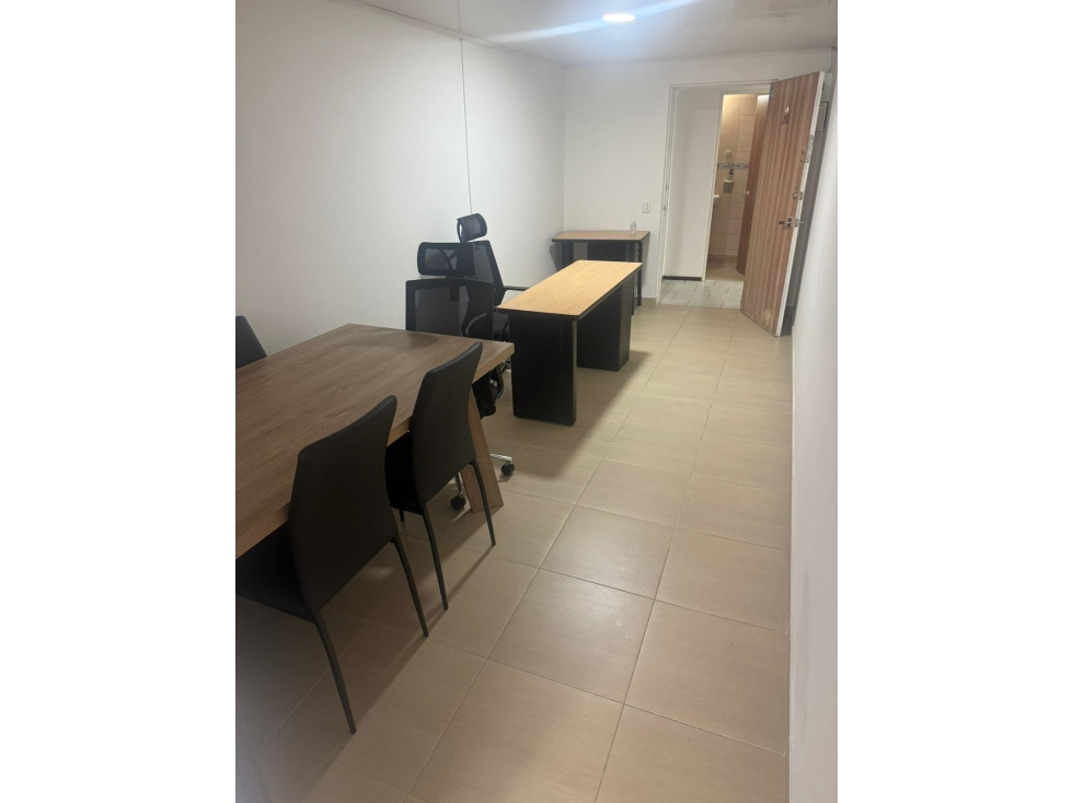 Oficina en arriendo Bogotá frente a Unicentro — foto 5