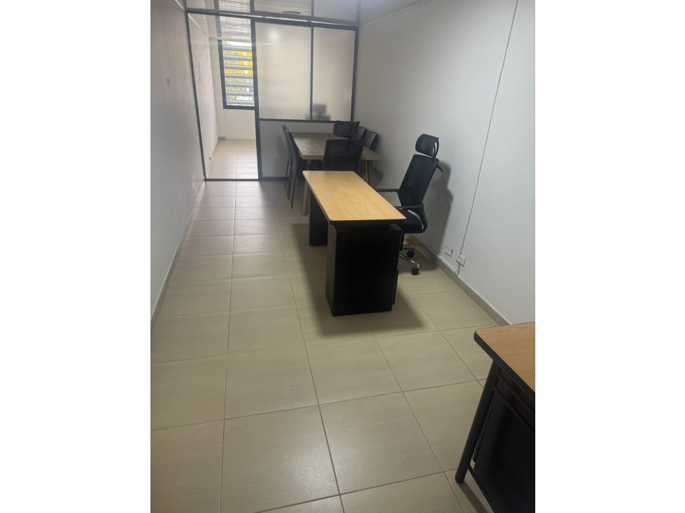 Oficina en arriendo Bogotá frente a Unicentro — foto 6