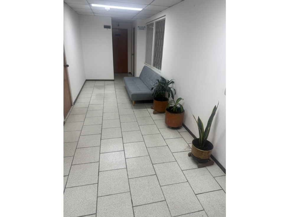 Oficina en arriendo Bogotá frente a Unicentro