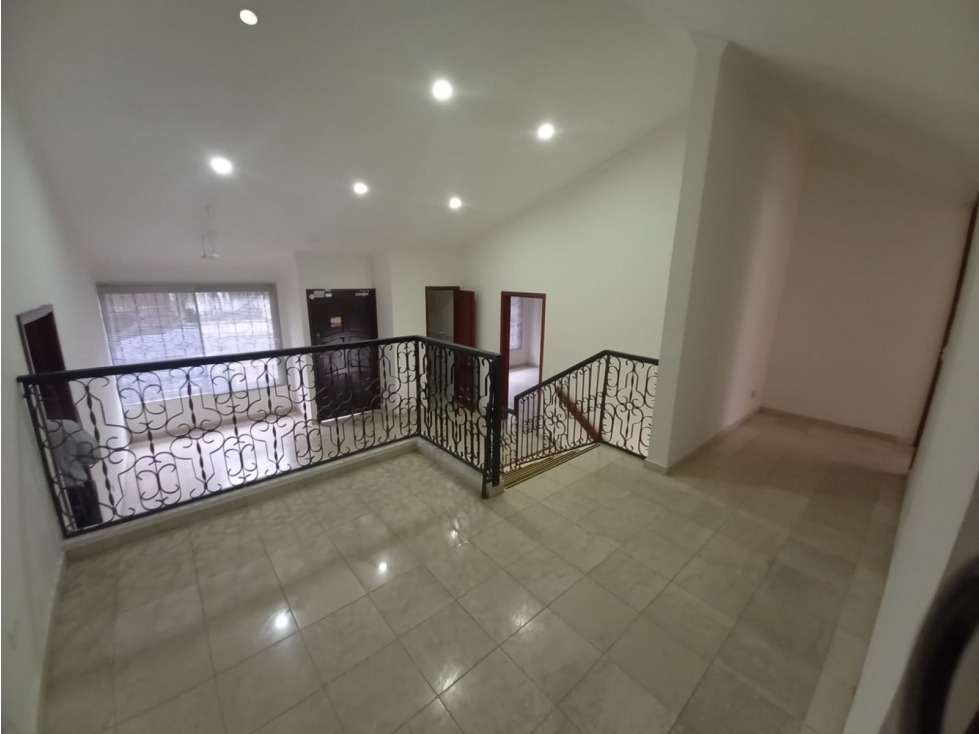 Venta casa externa en cristales oeste de Cali