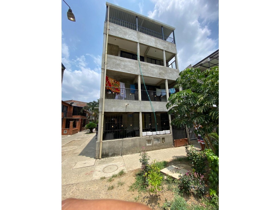 VENTA DE CASA DE 4 NIVELES SECTOR CORDOBA RESERVADOS