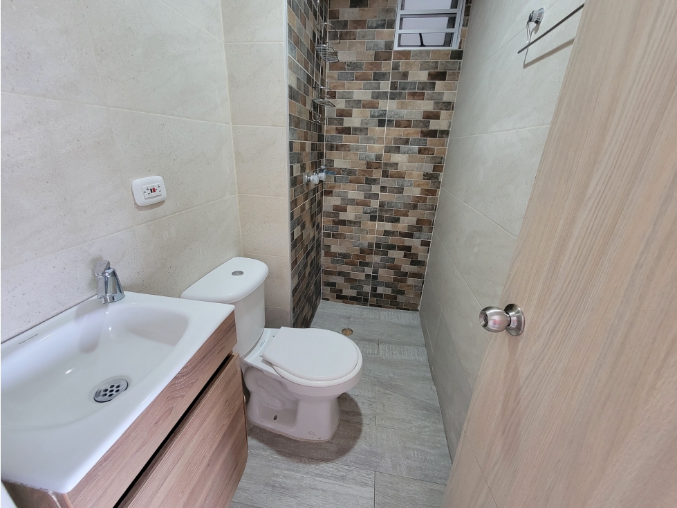 ALQUILER DE APTO VALLE DEL LILI — foto 2
