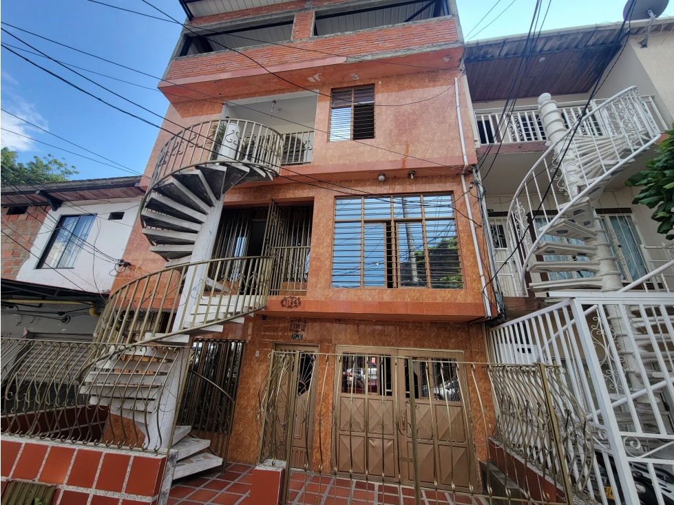 VENTA DE CASA ULPIANO LLOREDA