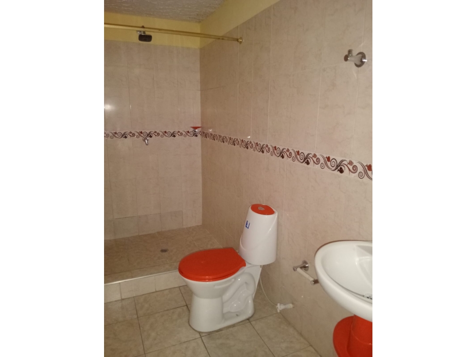 VENTA DE CASA UNIFAMILIAR SECTOR FLORALIA — foto 5