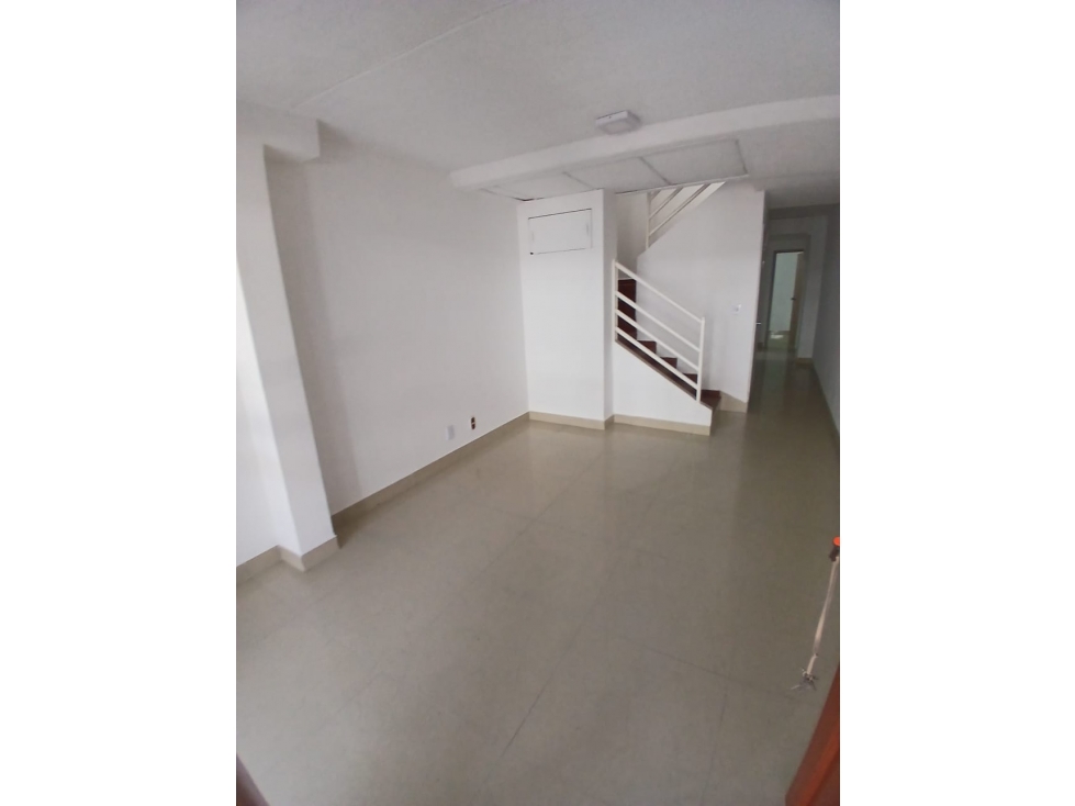 VENTA DE CASA 3 NIVELES SECTOR BRISAS DE LOS ALAMOS — foto 2