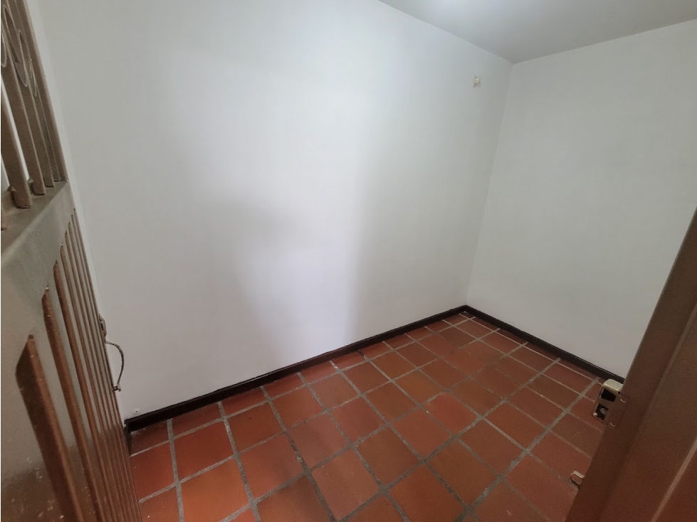 ALQUILER DE APARTAMENTO SECTOR ULPÍANO LLOREDA — foto 4