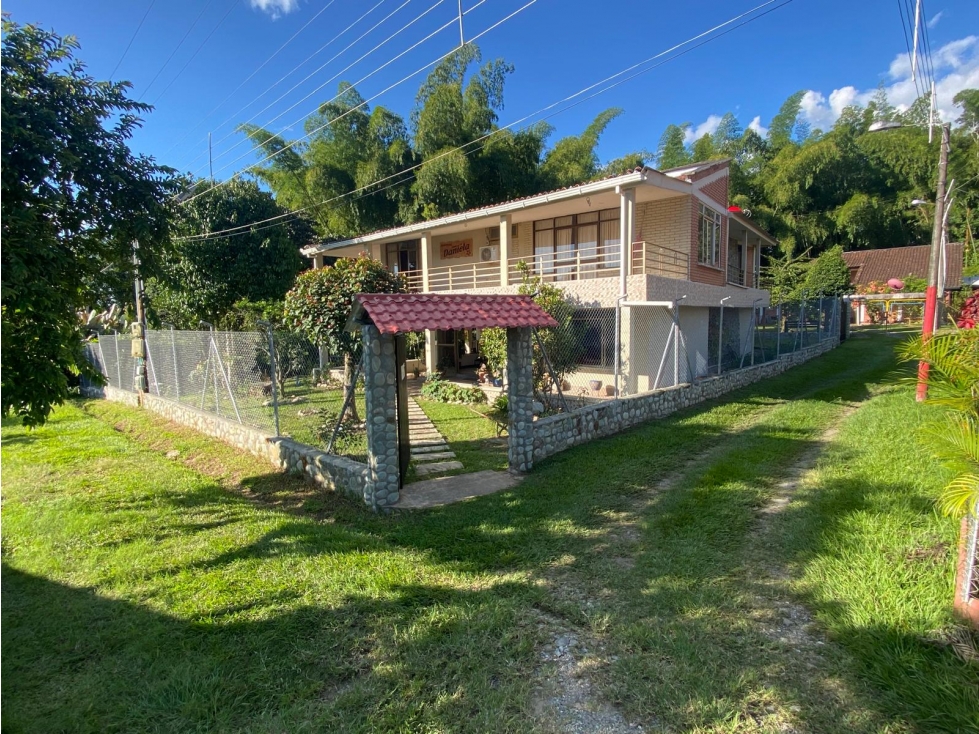 VENTA DE CASA CAMPESTRE EJE CAFETERO QUINDIO COLOMBIA - 1