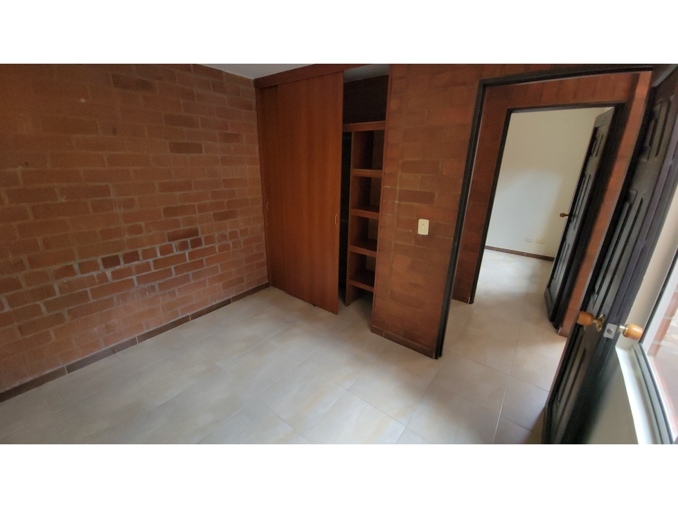 SE ALQUILA APARTAMENTO SECTOR EL TRONCAL — foto 3