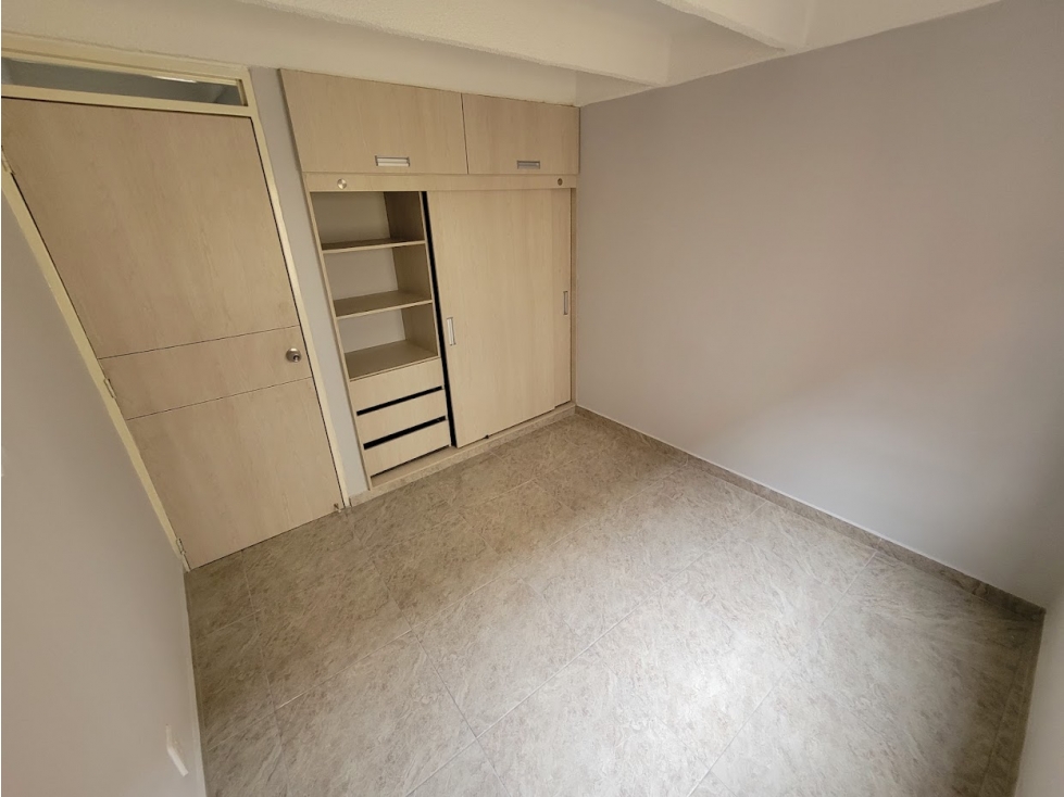 ALQUILER APTO 3 PISO SECTOR CHIMINANGOS — foto 4
