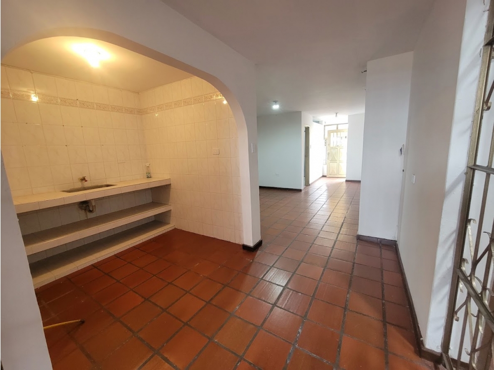 ALQUILER DE APARTAMENTO SECTOR ULPÍANO LLOREDA
