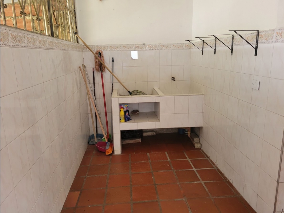 ALQUILER DE APARTAMENTO SECTOR ULPÍANO LLOREDA — foto 6