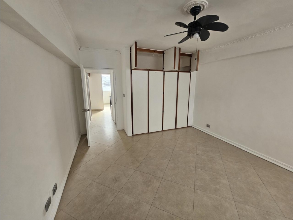 APARTAMENTO EN VENTA EN PH BEGOMAR, 3 REC