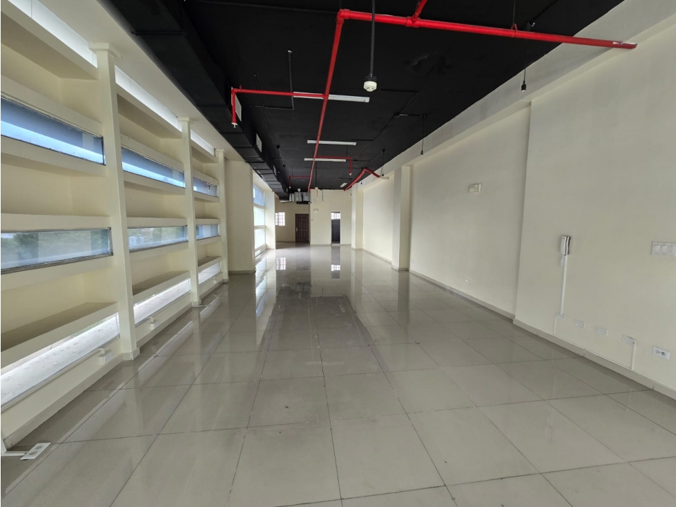 LOCAL COMERCIAL - 130M2 - VIA PORRAS