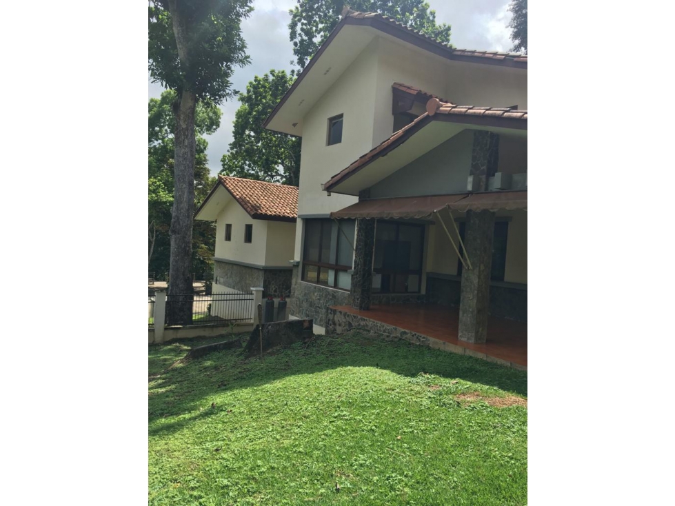 Casa en alquiler Ph Residencial Camino de Cruces Clayton