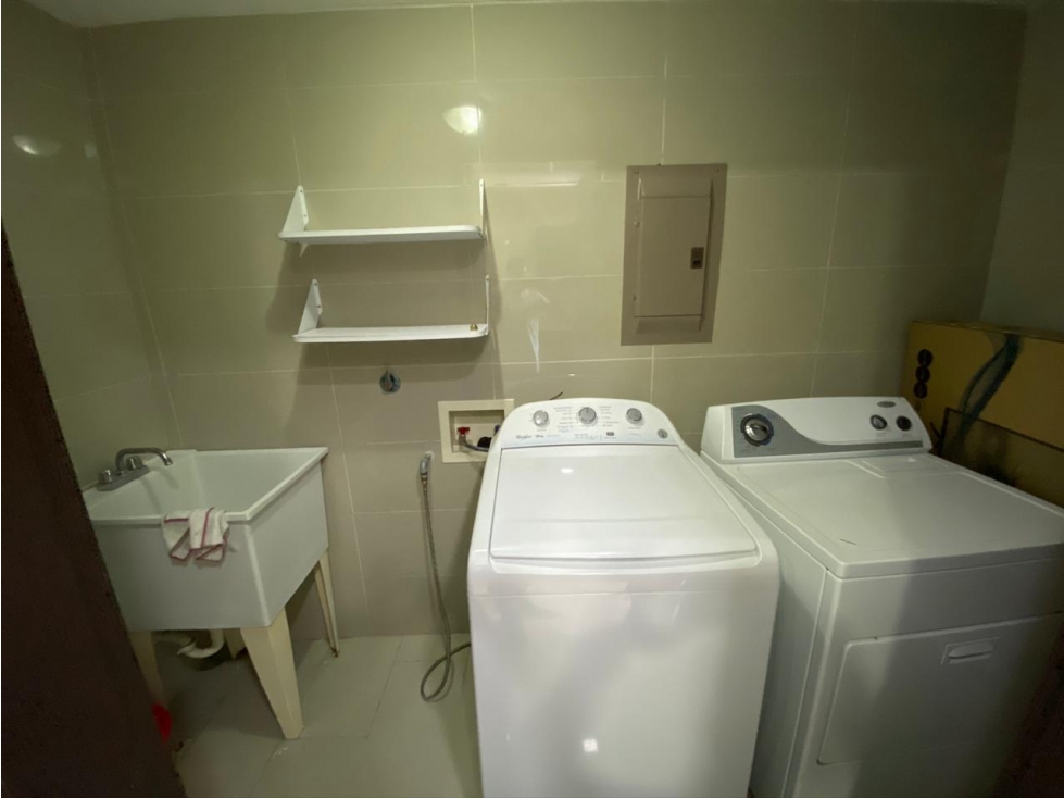 APARTAMENTO EN VENTA EN PH GRAND TOWER, 2 REC — foto 4