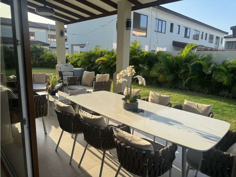 CASA EN THE WOODS SANTA MARIA, 4 REC, VENTA