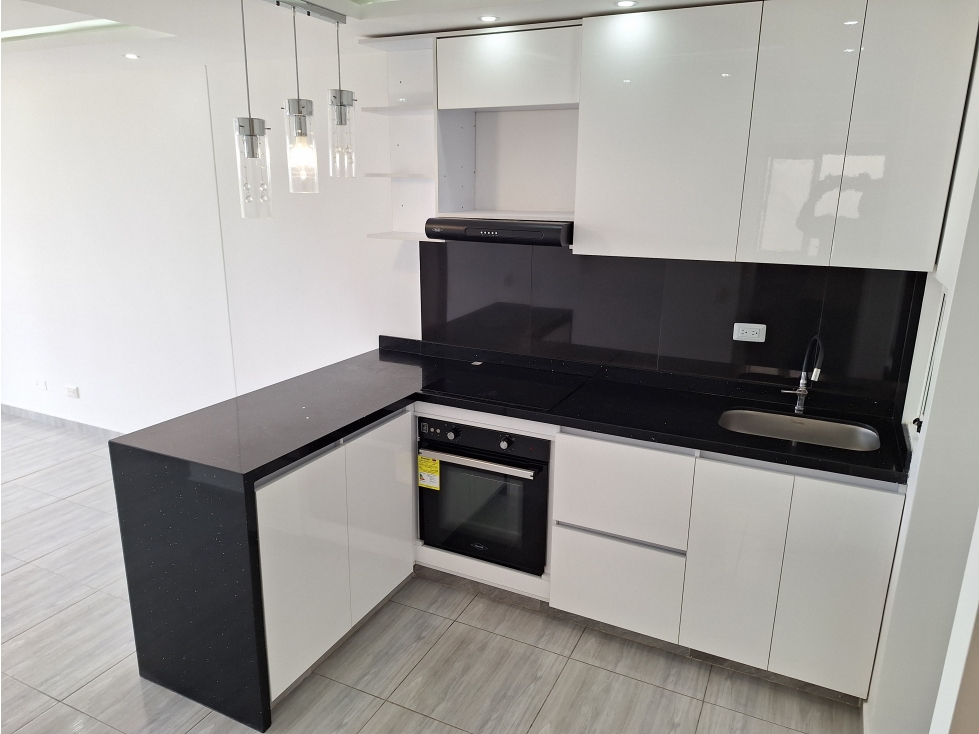 APARTAMENTO EN VENTA PISO 8 - B/ VALLE DEL LILI SECTOR VIVERO