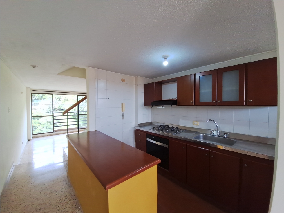 VENTA APARTAMENTO DUPLEX B/ LAS CASCADAS - 4TO PISO S/A — foto 3