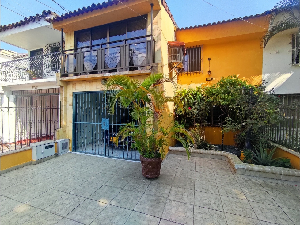 HERMOSA CASA EN VENTA BARRIO LA MERCED NORTE CALI