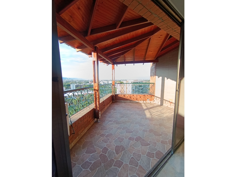 PENTHOUSE EN VENTA PISO 14 - B/ QUINTAS DE DON SIMON