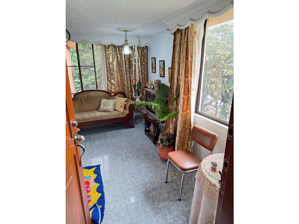 APARTAMENTO EN VENTA 4TO PISO S/A - B/ SANTA ANITA — foto 5