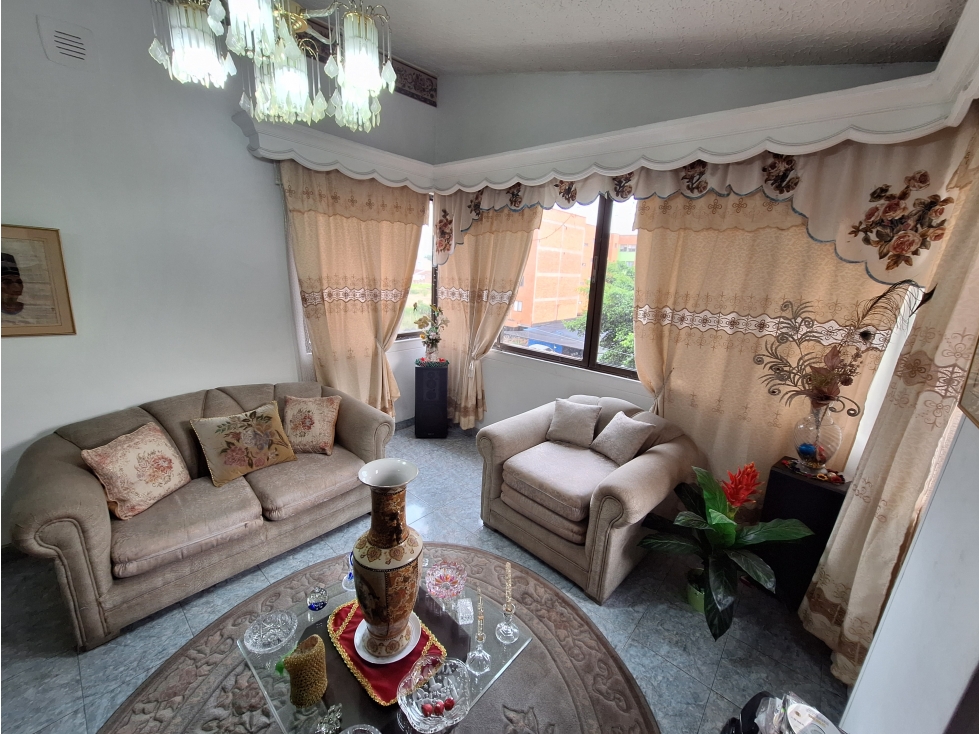 APARTAMENTO EN VENTA 4TO PISO S/A - B/ SANTA ANITA — foto 2