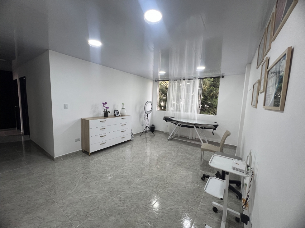 APARTAMENTO EN VENTA 4TO PISO S/A - B/ EL LIDO