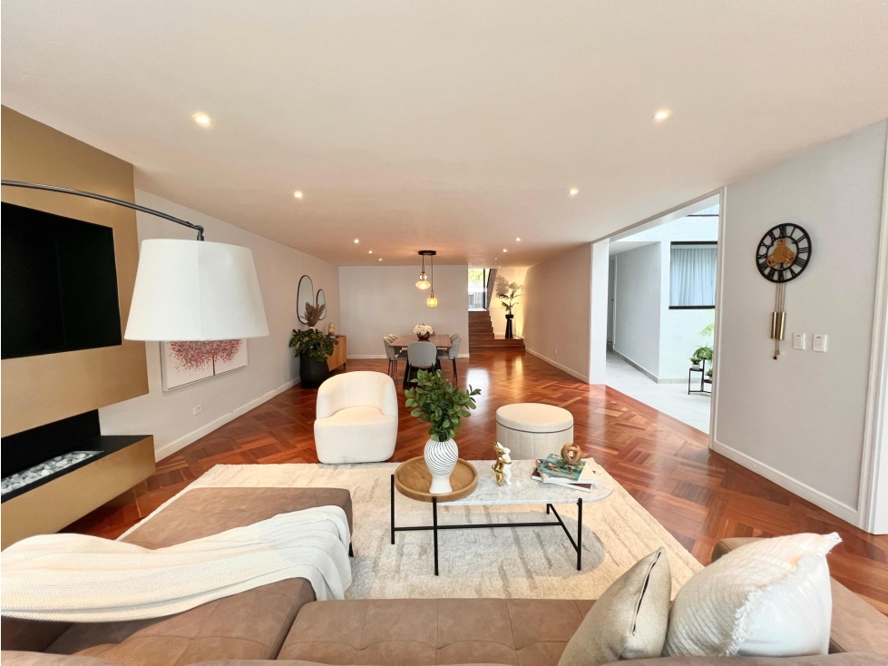 Casa remodelada para la venta en Santa Barbara Alta, Bogotá — foto 4