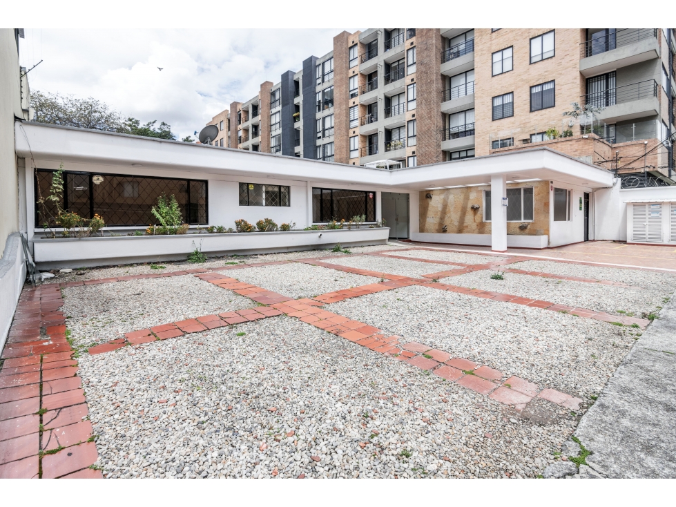 Casa en arriendo de uso múltiple en Santa Bárbara Occidental, Bogota