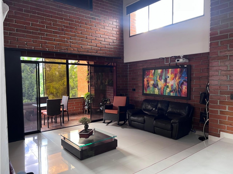 Apartamento duplex en una de las mejores zonas del poblado — foto 2