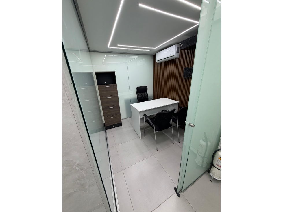 Local Comercial Amoblado en Plaza Arrayanes - 1