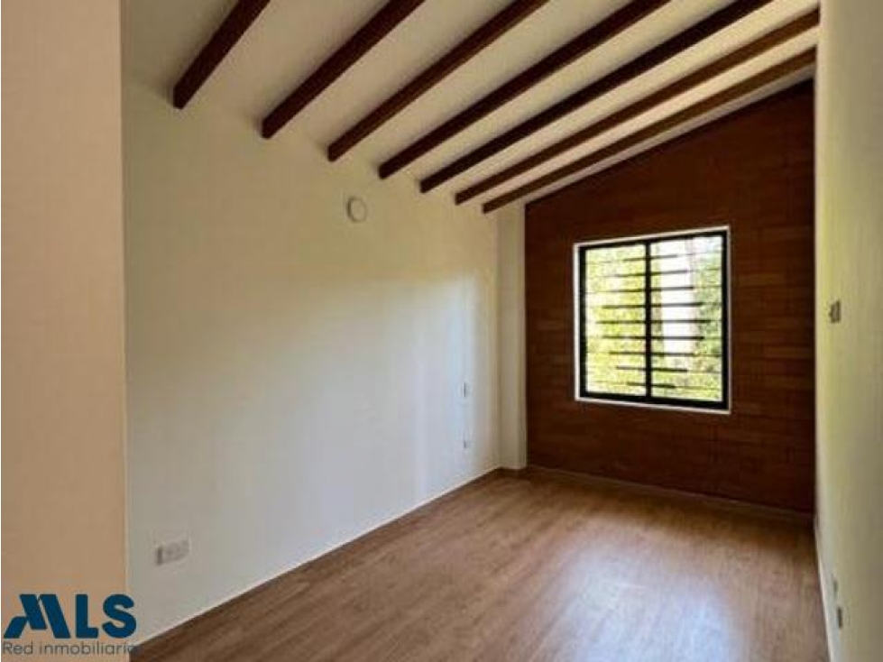 CASA PARA ESTRENAR EN CARMEN DE VIBORAL