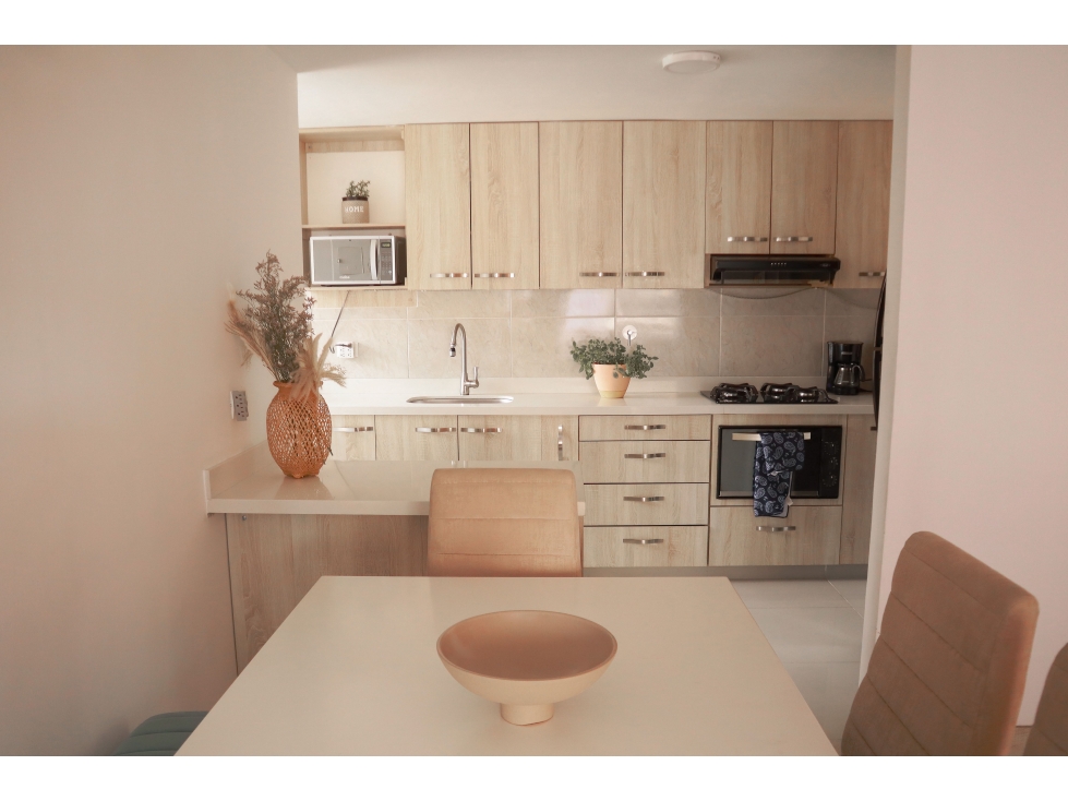 Moderno apartamento en piso alto, amoblado. Provenza. — foto 6