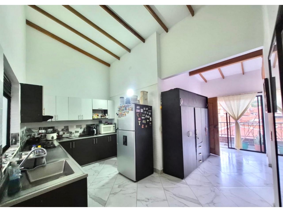 2 APARTAMENTOS EN ENVIGADO POR EL PRECIO DE UNO