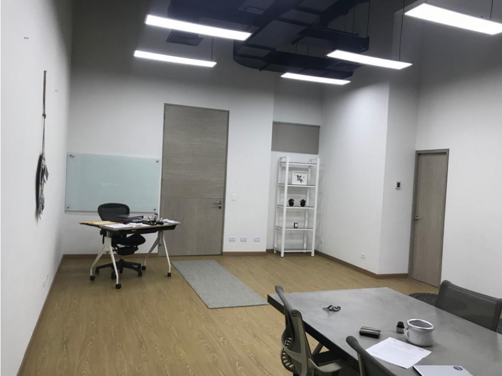 Venta Oficina En Zona Comercial y Turistica — foto 3