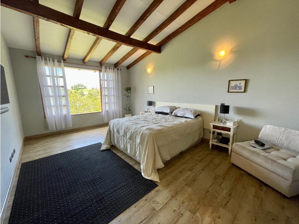 Espectacular casa con grandes espacios — foto 3