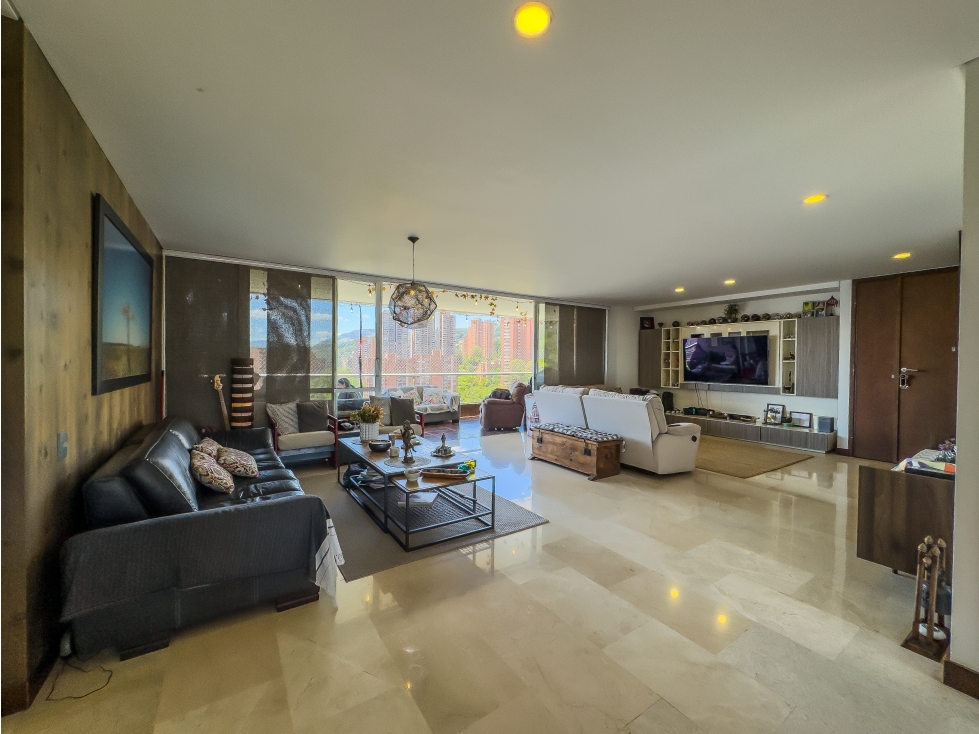 Apartamento de gran formato cerca al El Tesoro — foto 4