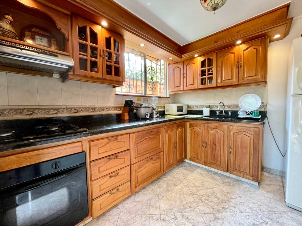 Linda casa esquinera en Suramerica itagüí — foto 5